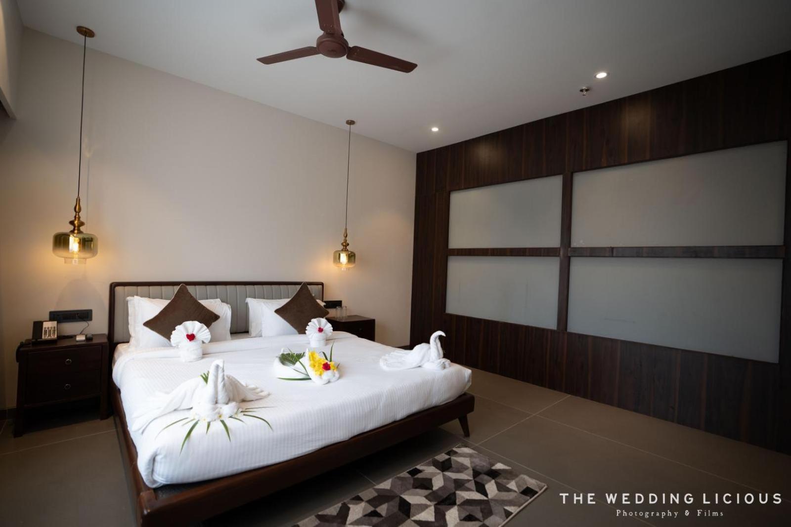 Hotel Omaya Garden Rāipur Екстериор снимка