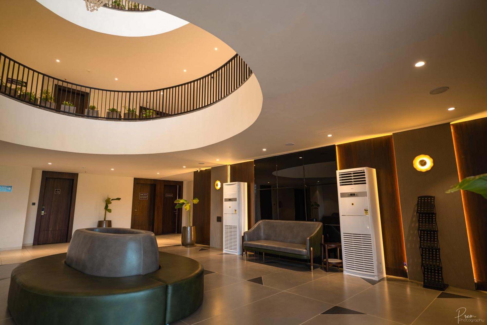 Hotel Omaya Garden Rāipur Екстериор снимка