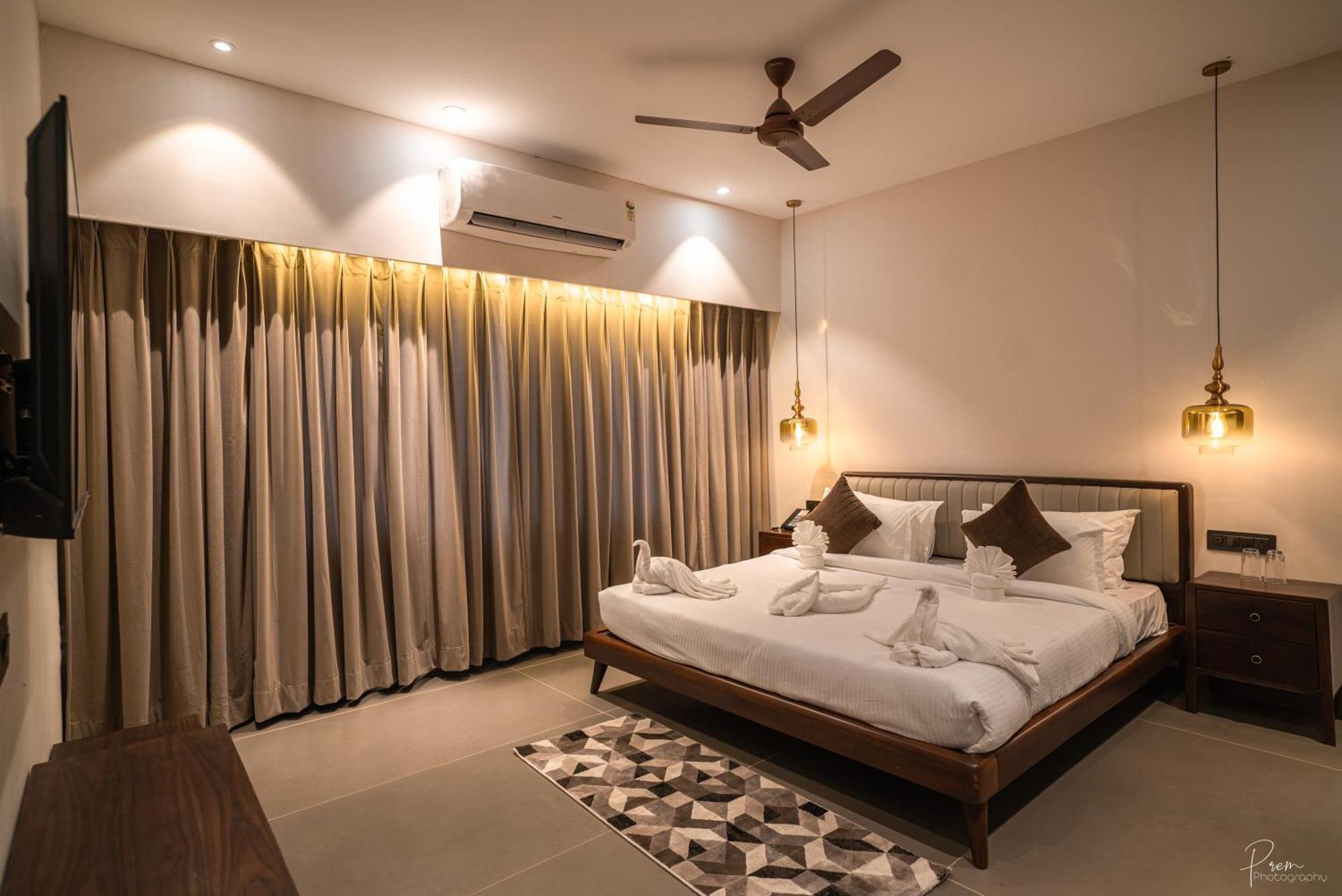 Hotel Omaya Garden Rāipur Екстериор снимка