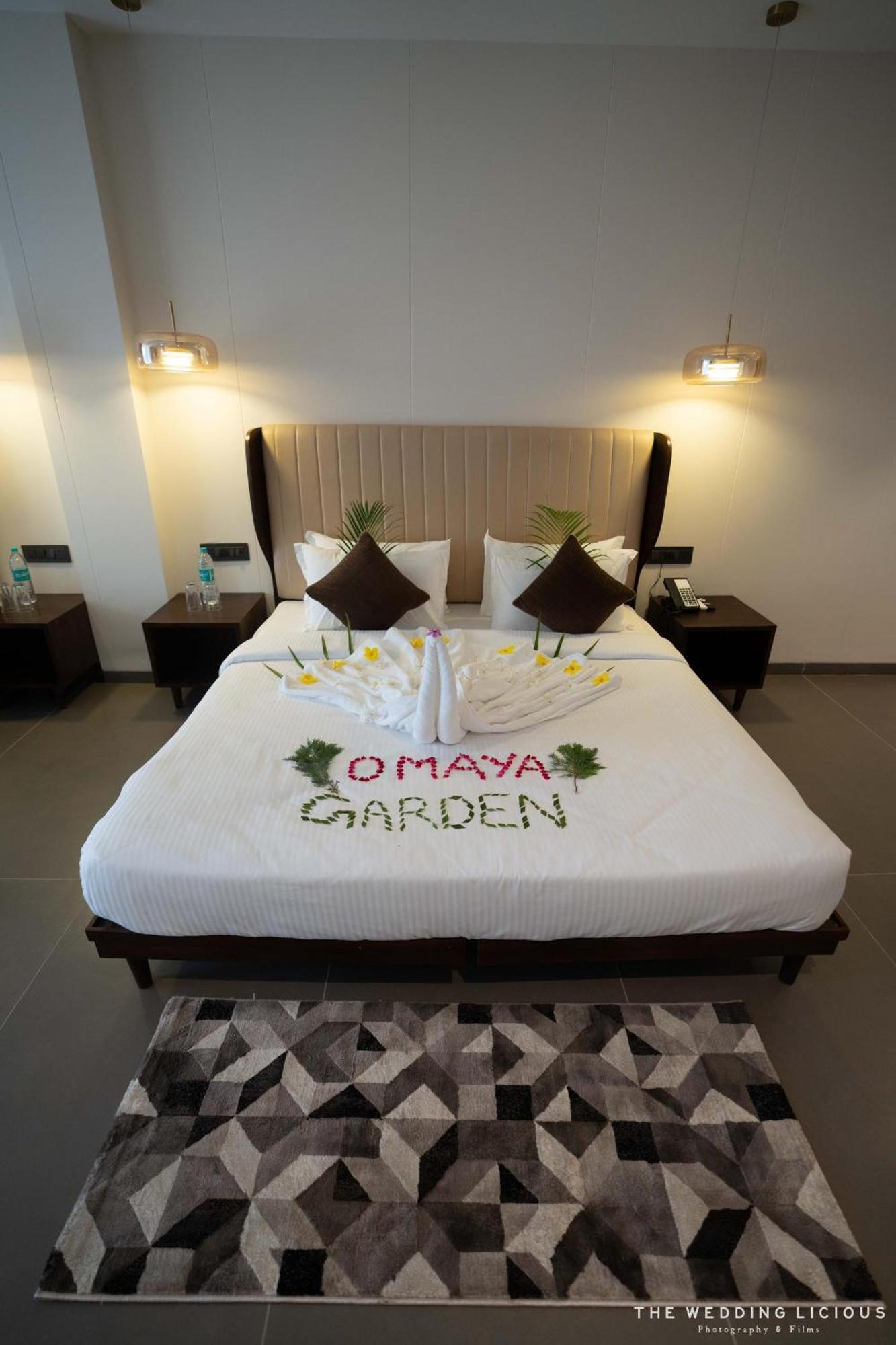 Hotel Omaya Garden Rāipur Екстериор снимка