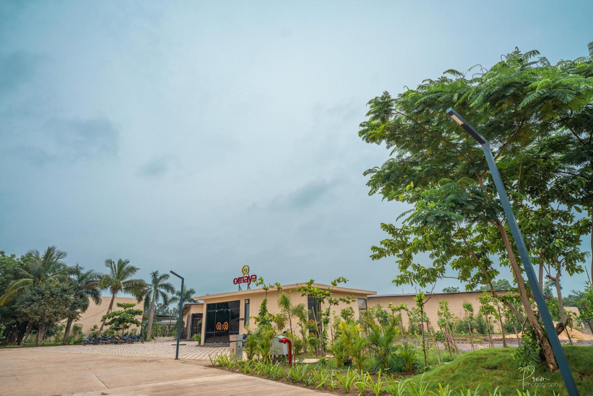 Hotel Omaya Garden Rāipur Екстериор снимка